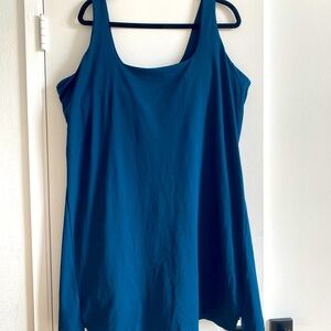 Beautiful teal Powersoft old navy tennis dress XXL. Built in bra and shorts.